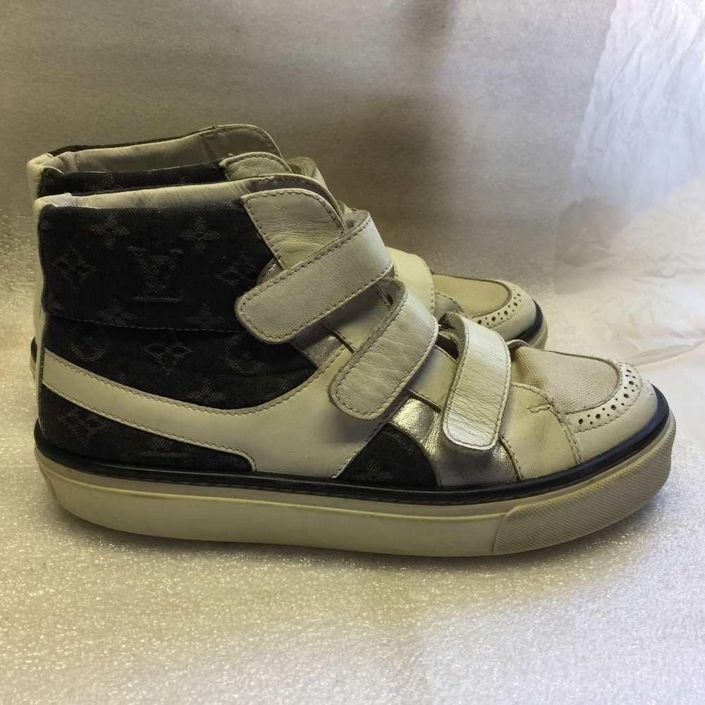 LOUIS VUITTON white leather monogram black canvas